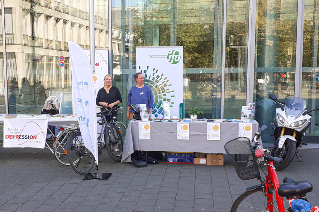 Gemeinsamer Infostand der Gemmeinützigen FSP GmbH Münster, IFD und PSZ zum Fellows-Ride Event